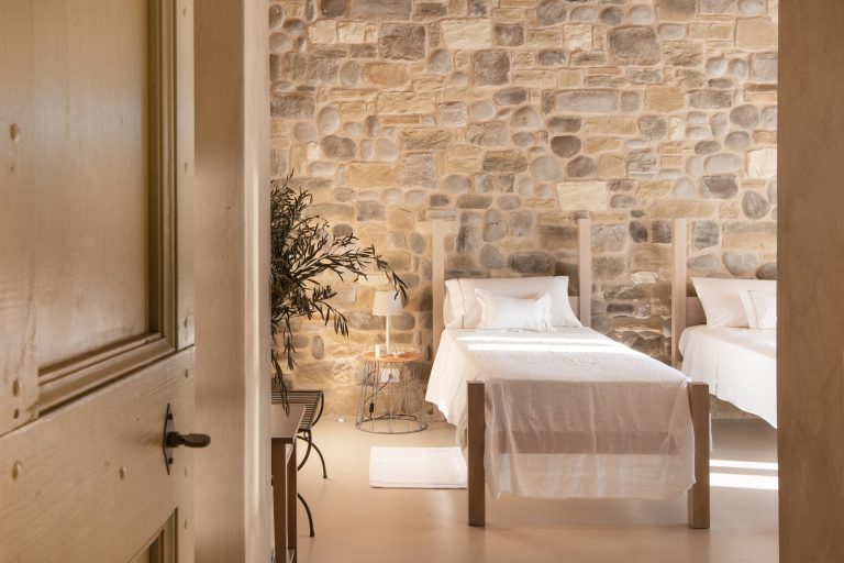 Sogno farmhouse bedroom view with linen covers