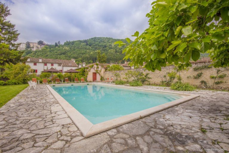 Villa gelsomina backyard