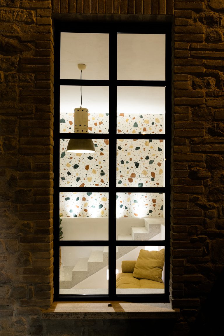 La casetta at la segreta terazzo window at night