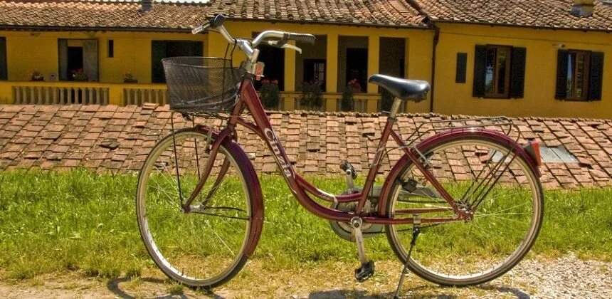 biking-lucca-walls-lucca-italy-2.jpg