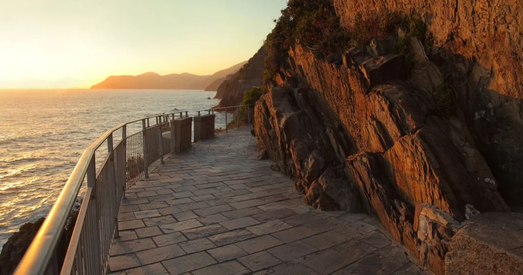 kids-lucca-hike-cinque-terre.jpg