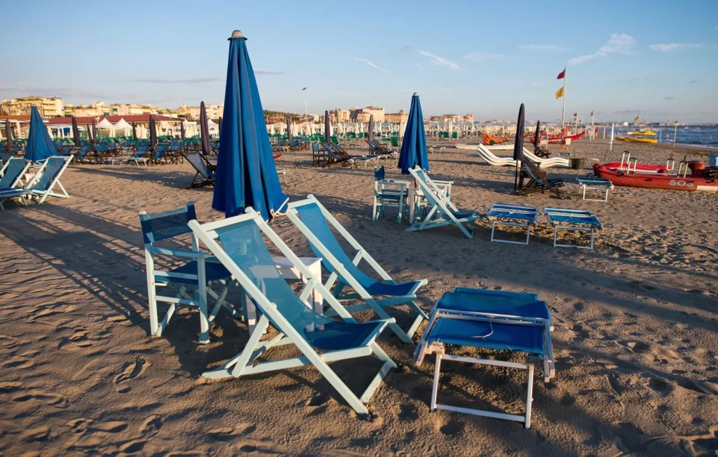 kids-lucca-tuscany-beach-club.jpg