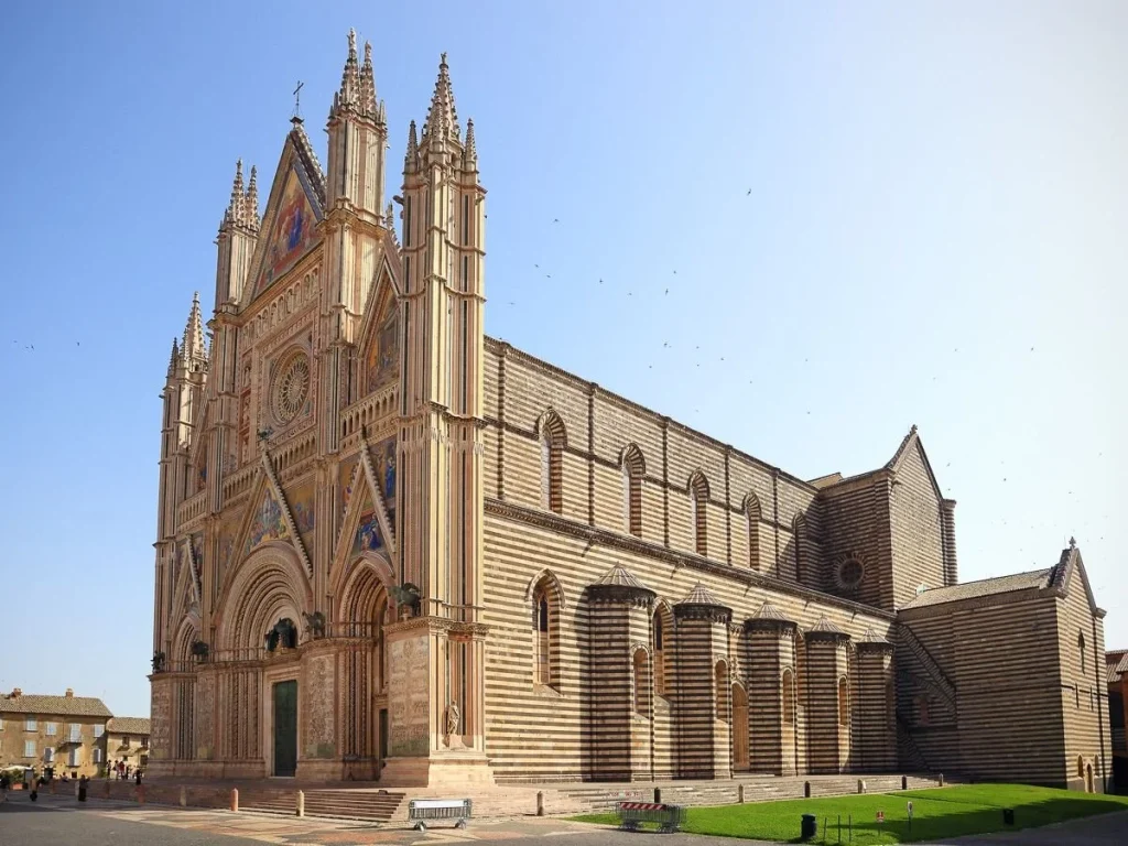 lazio-daytrips-orvieto-cathedral.jpg