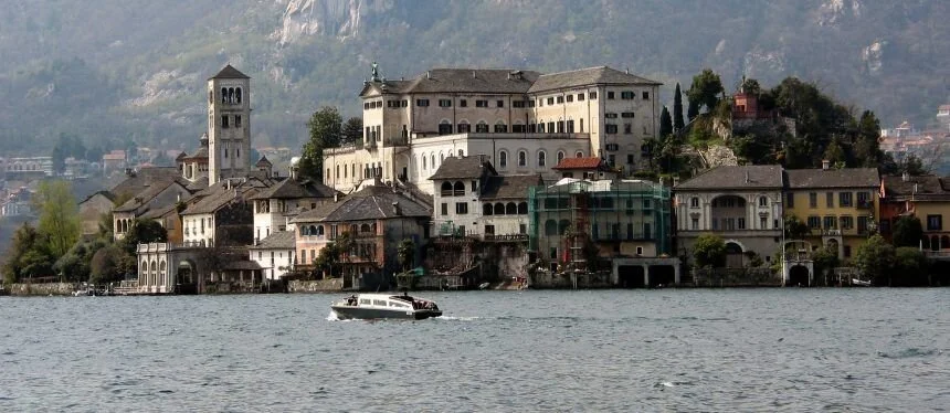 lake-orta-san-giulio-island-2.jpg