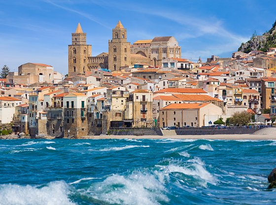 Sunset Walk in Ortigia with Wine Tasting