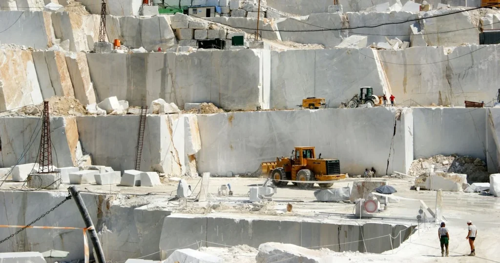 reasons-lucca-carrara-marble-quarry-alt.jpg