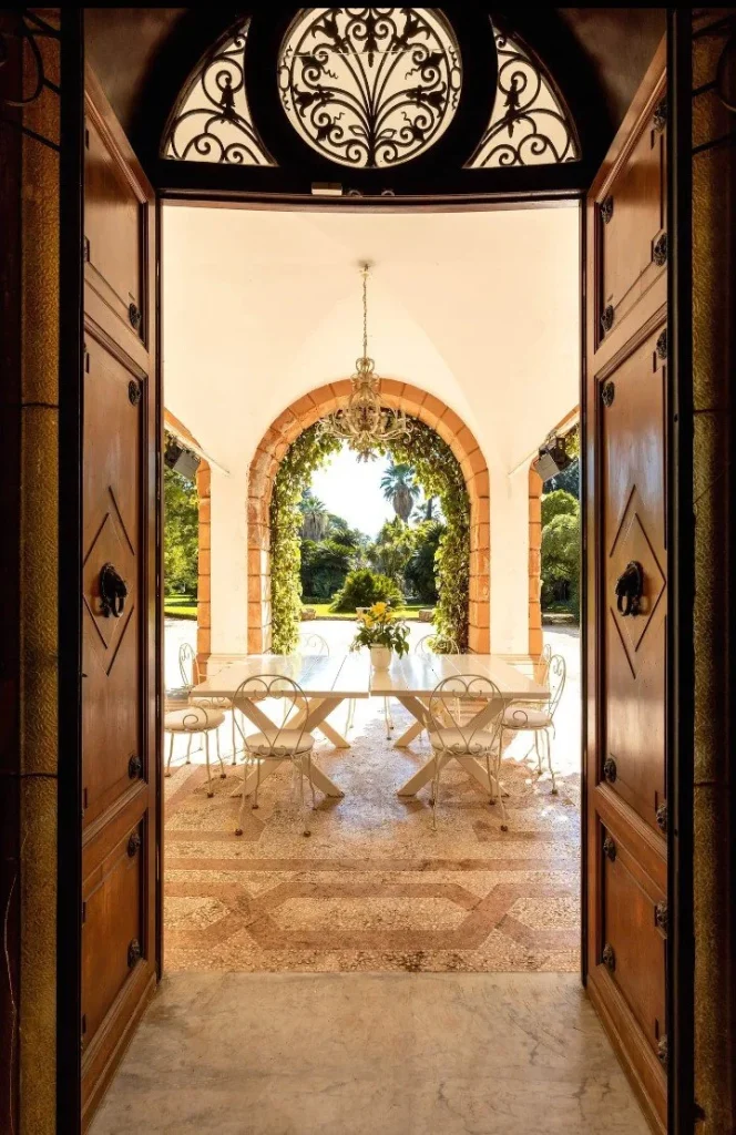 villa tasca doorway.jpg
