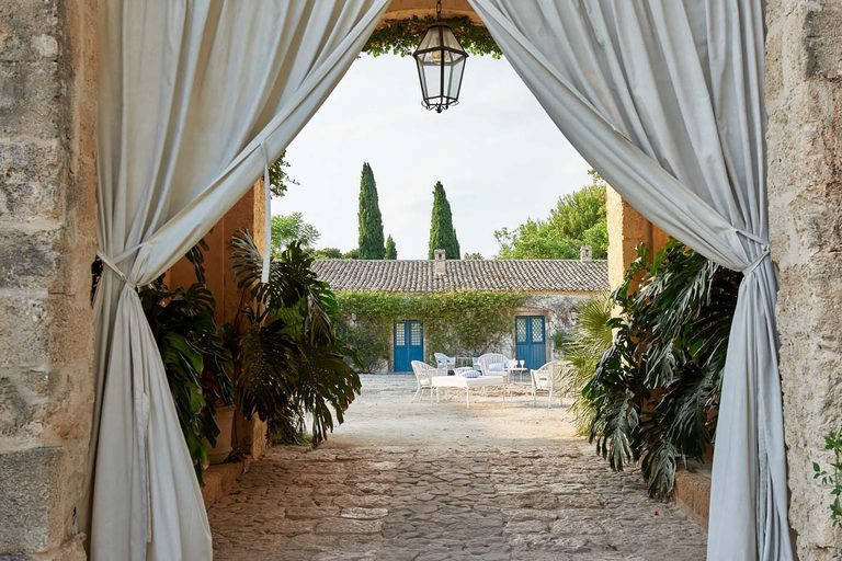 Villa Cornelia, Sicily
