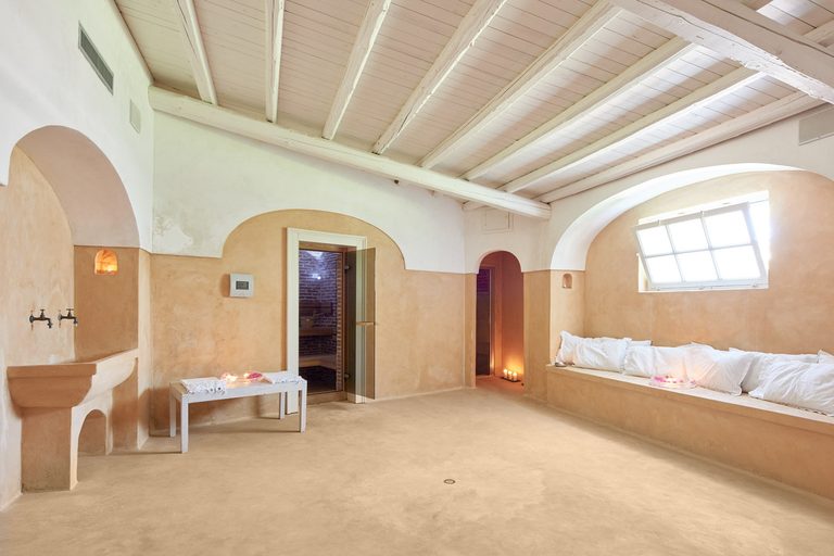 Villa Cornelia, Sicily