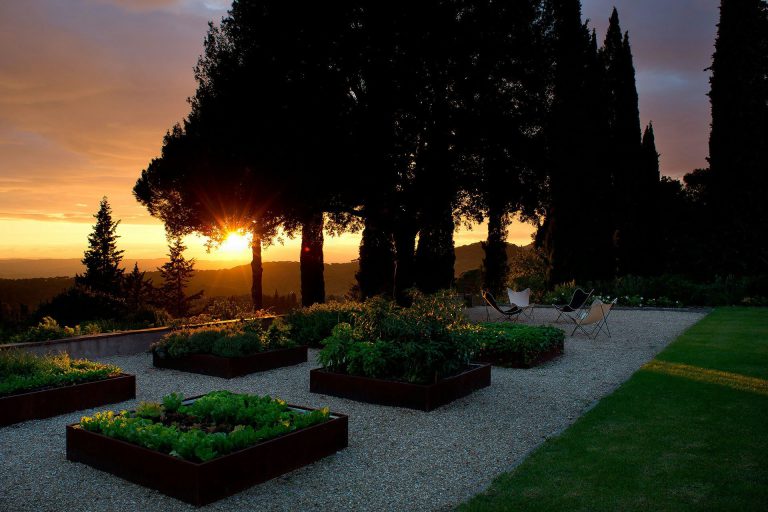 Villa Tavernaccia — Kitchen garden at sunset