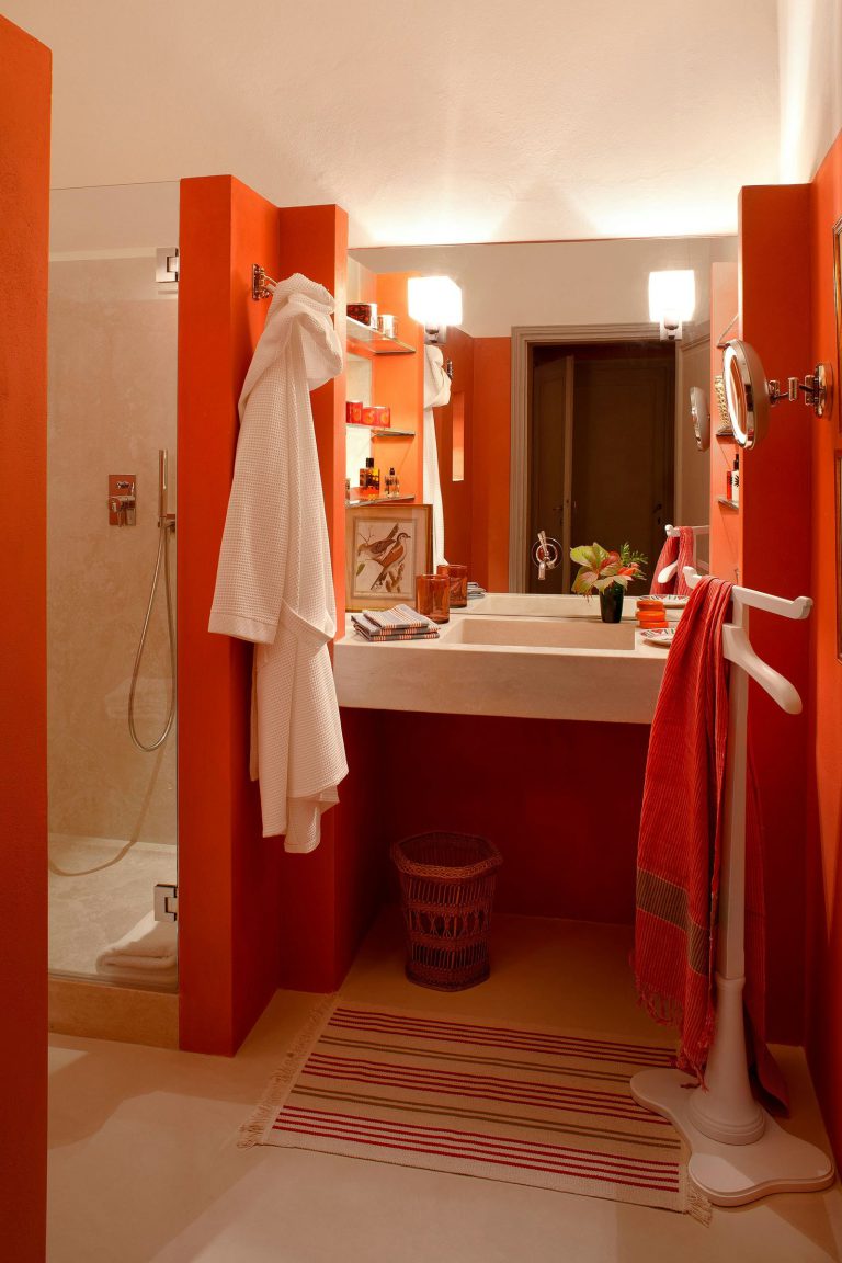 Villa Tavernaccia — En-suite bathroom