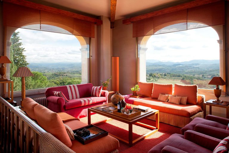 Villa Tavernaccia — Belvedere living room with 360° views