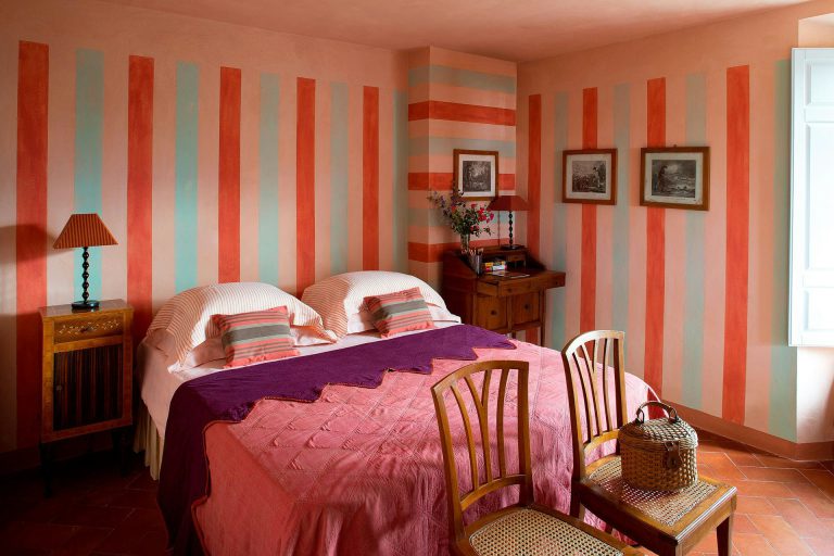 Villa Tavernaccia — Striped bedroom