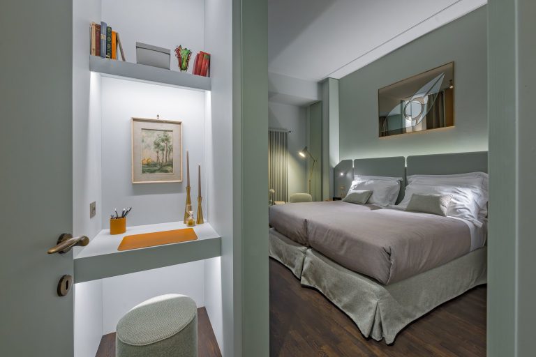 Villa Arnova, Florence — Twin bedroom