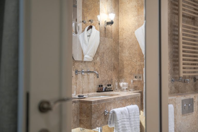 Villa Arnova, Florence — Bathroom details