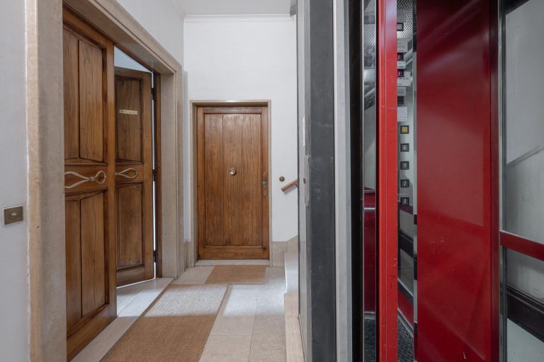 Villa Arnova, Florence — Entrance hall
