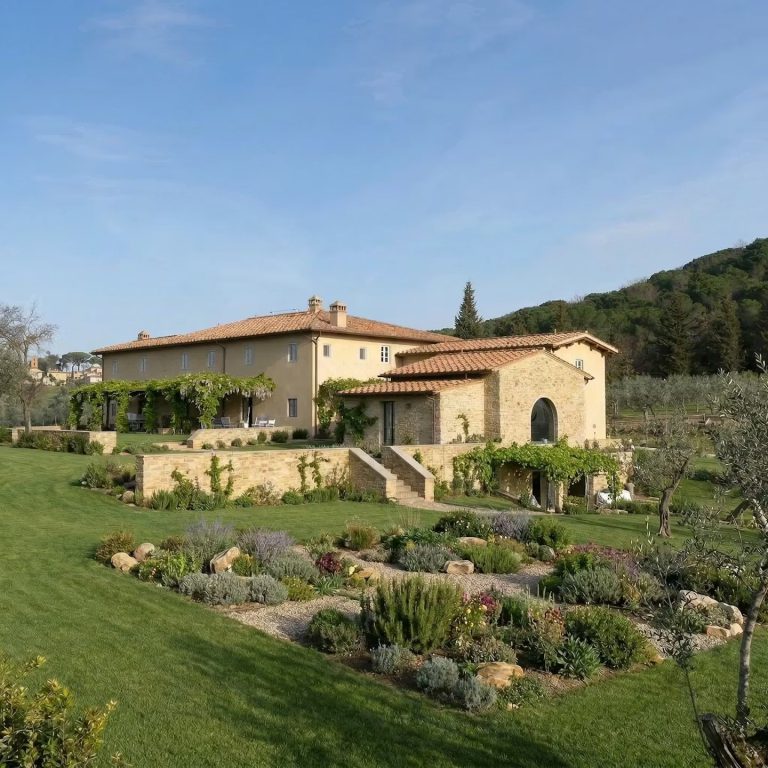 Casa Bachicche — Casa Bachicche and its gardens