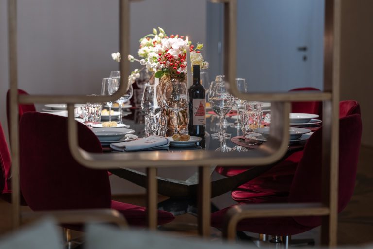 Villa Corte Nobile, Florence — Dinner set for guests