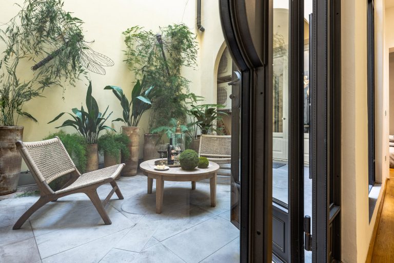 Villa Corte Nobile, Florence — Private inner courtyard
