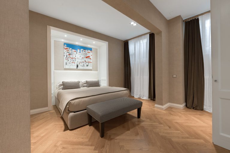 Villa Corte Nobile, Florence — King master bedroom