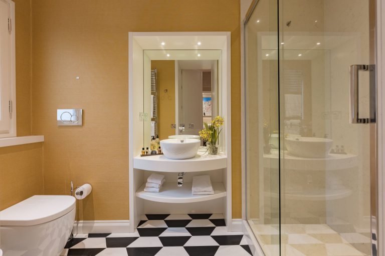 Villa Corte Nobile, Florence — En-suite bathroom