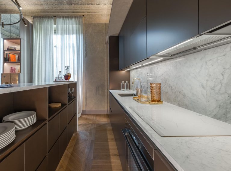 Villa Elirenza, Florence — Modern kitchen