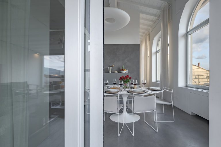 Villa Florbianca, Florence — Dining under arched windows