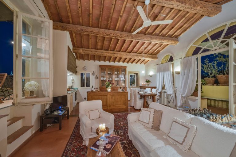 Villa Nau, Florence — Living room
