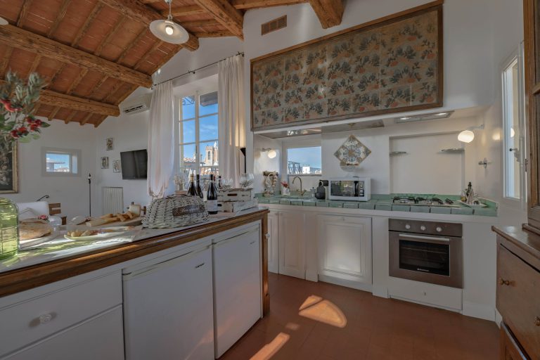 Villa Nau, Florence — Kitchen