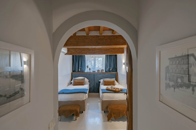 Villa Nau, Florence — Twin bedroom