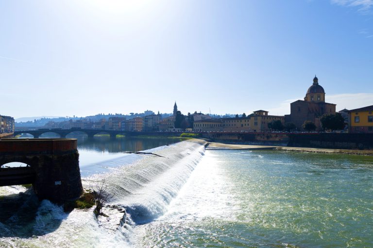 Palazzo Sarzana-Fici — The Arno and its weir