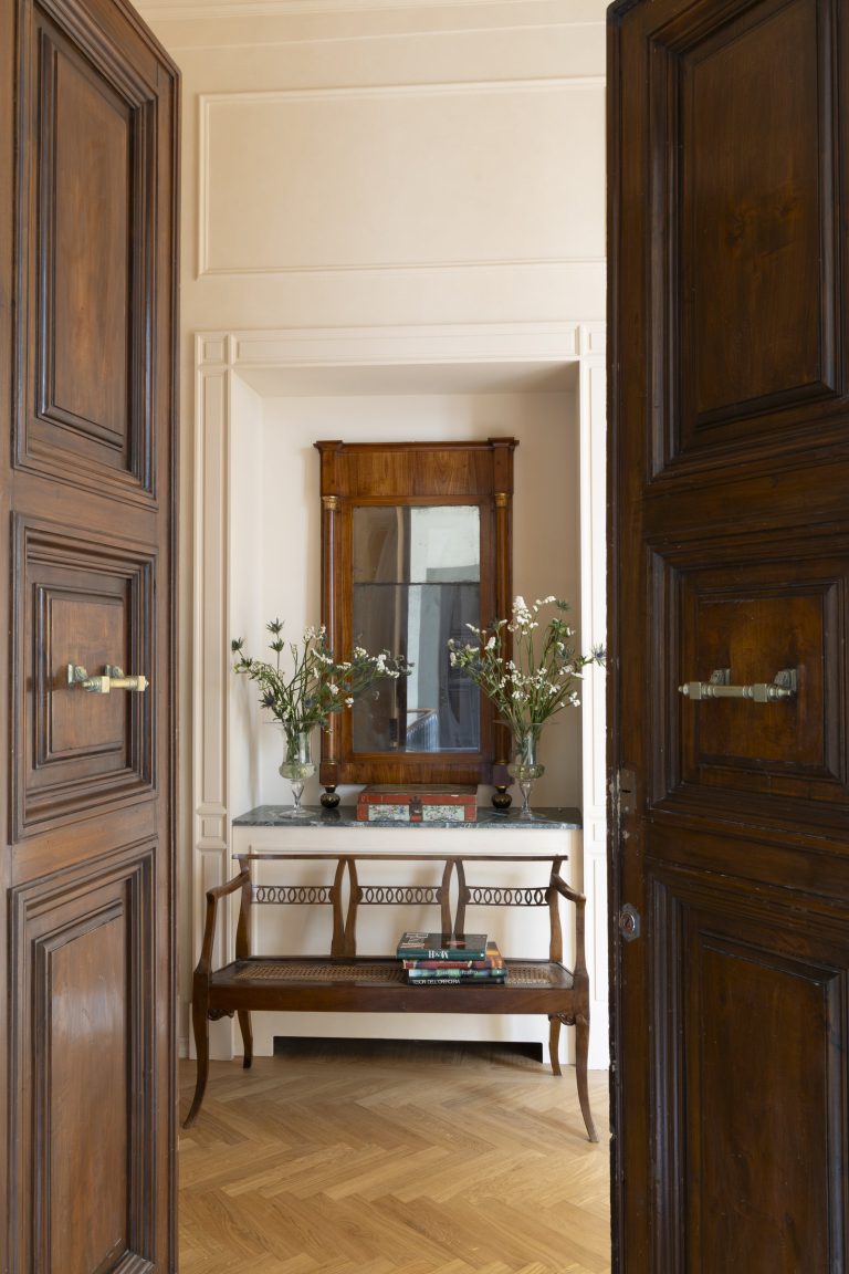 Palazzo Sarzana-Fici — Entrance