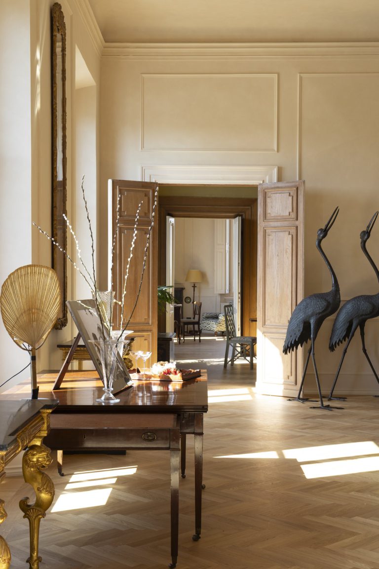 Palazzo Sarzana-Fici — Living room details