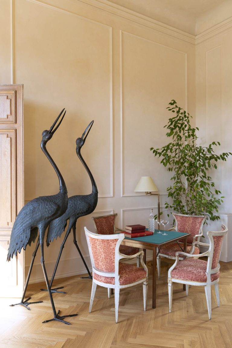 Palazzo Sarzana-Fici — Card table in the living room