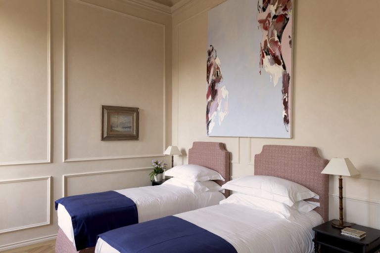 Palazzo Sarzana-Fici — Twin bedroom