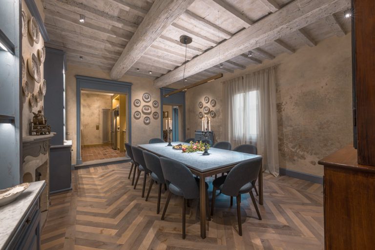 Villa Valorea, Florence — Dining room