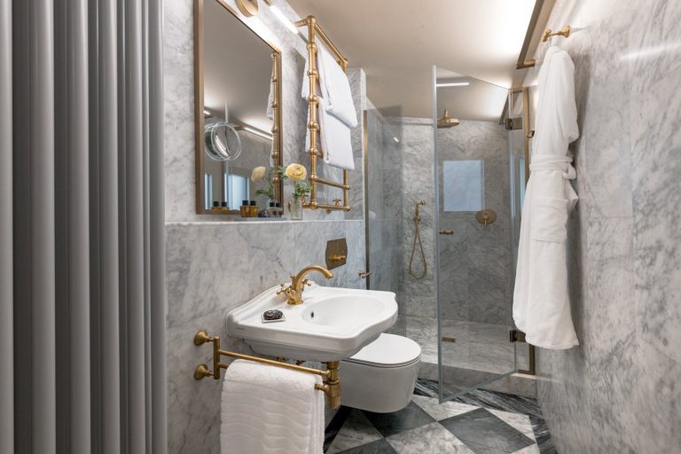 Villa Valorea, Florence — Bathroom