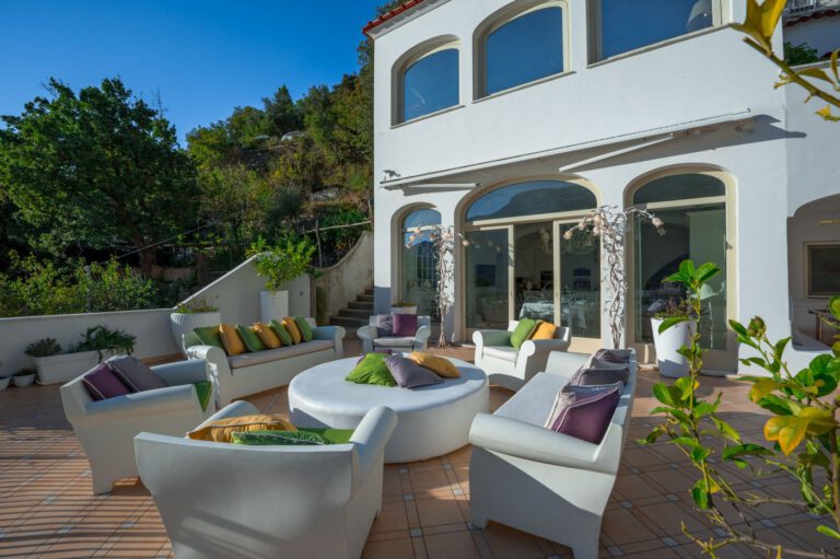 Villa Giulia — open-plan kitchen