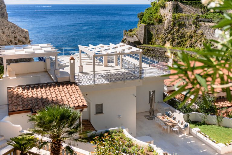 Villa Marelda — Rocky coastline view from the terrace